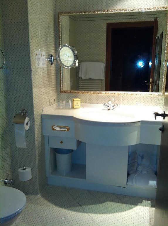 Hotel Friesacher Anif Bagian luar foto